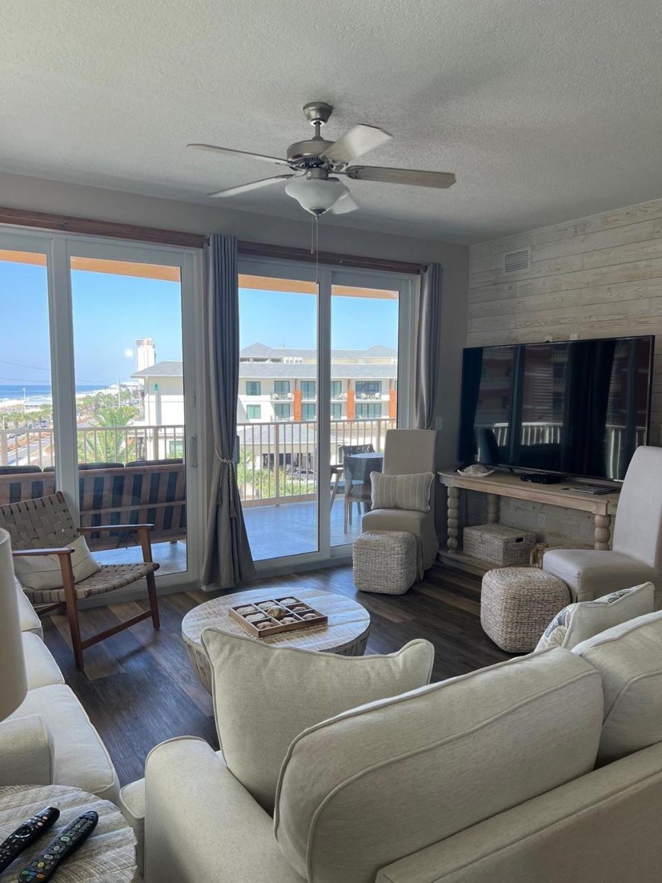 Apartment Calypso 3- 401 Beautiful Views Of The Ocean!