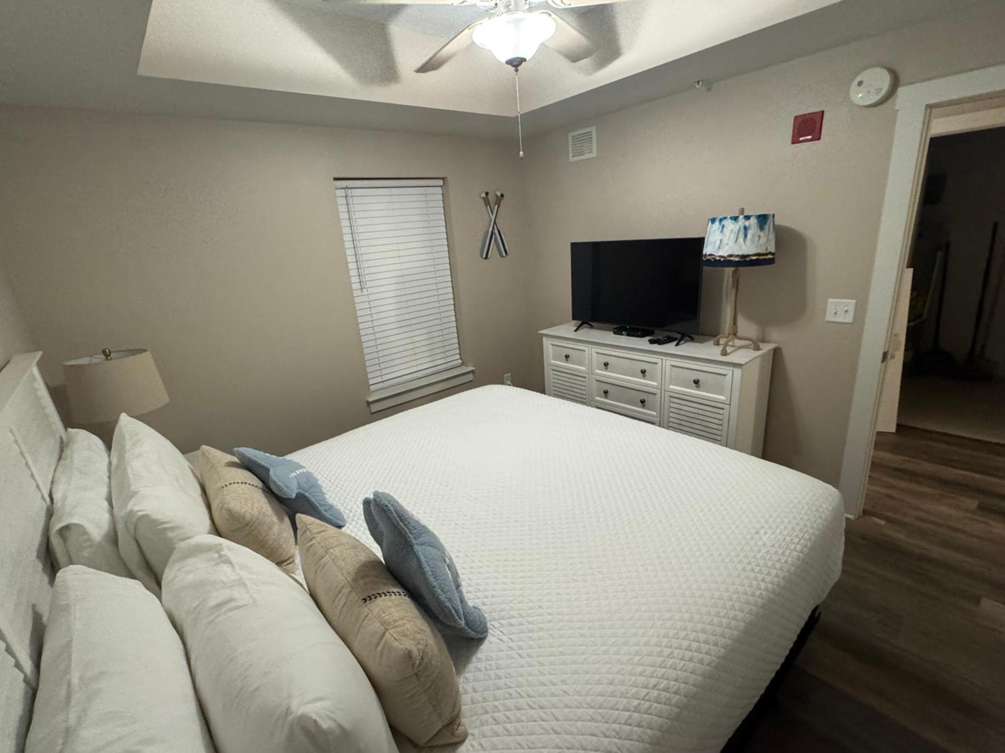 Calypso 3- 401 Beautiful Views Of The Ocean! Apartment *